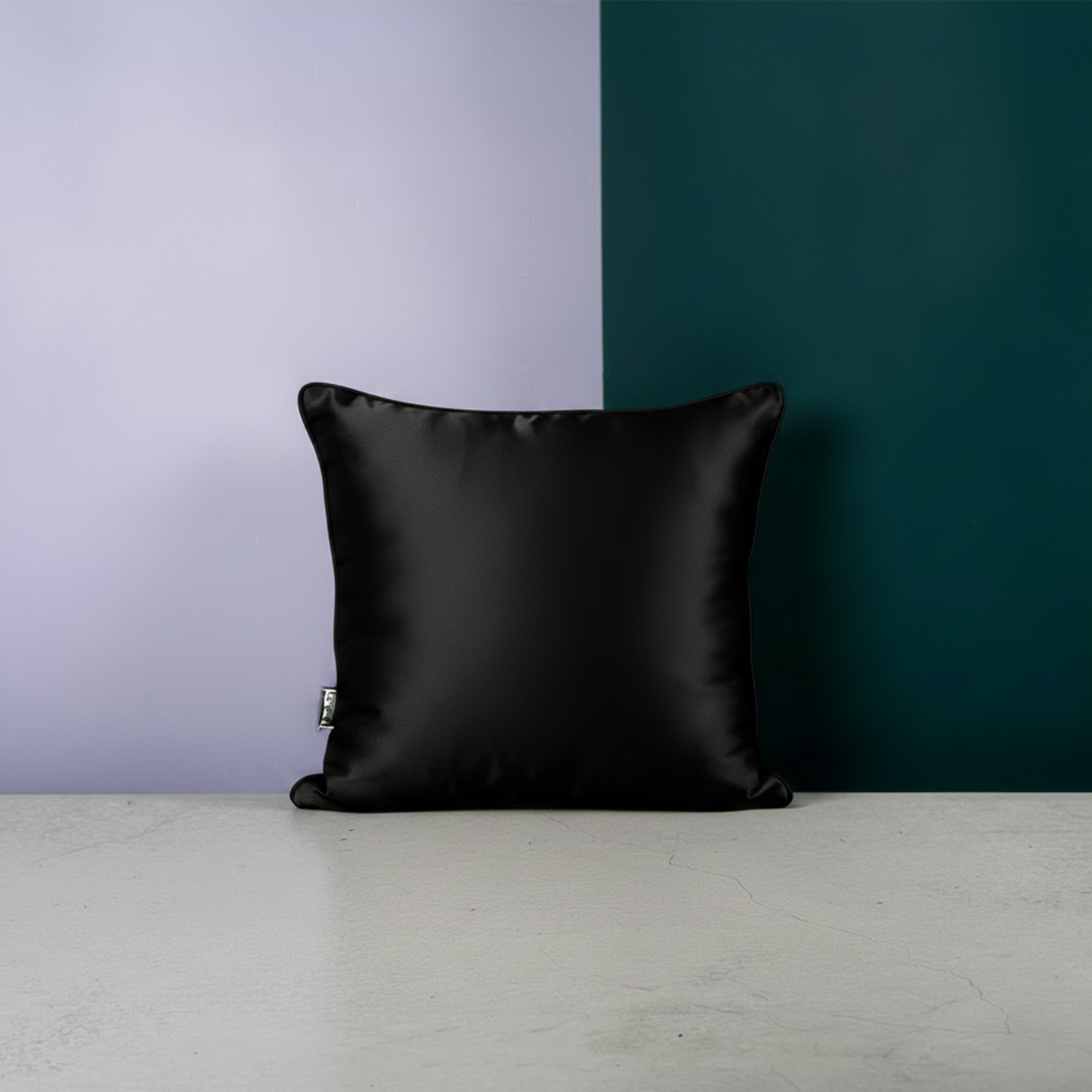 Housse de coussin en soie Versailles – verso uni violet – Amour de Pin-up Pari