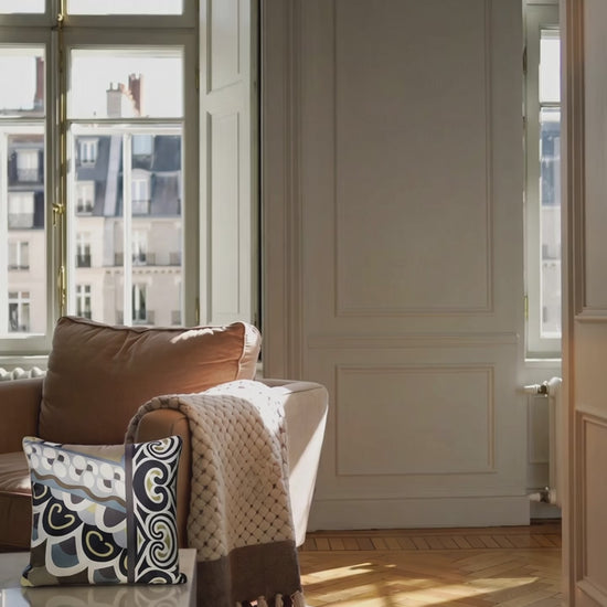 Housse de coussin en soie Richelieu – Amour de Pin-up Paris